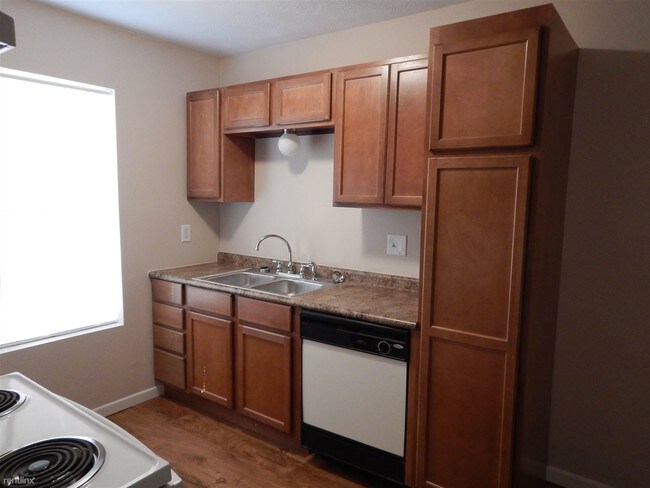Building Photo - 2 br, 2 bath Duplex - 3615 Mahan Street 36...
