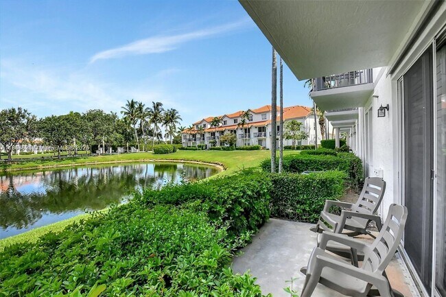 Foto del edificio - 2016 Alta Meadows Ln