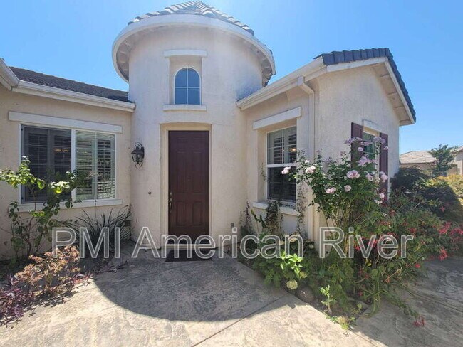Building Photo - 5900 Matina Dr