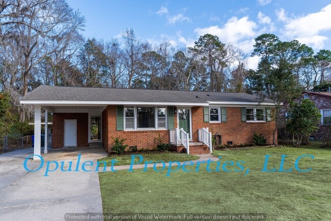 Photo - 834 Savage Rd House