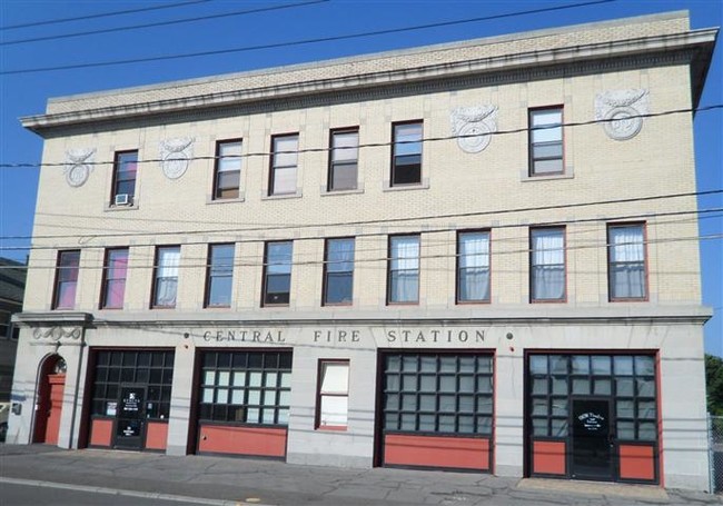 Building Photo - 74 Carroll St