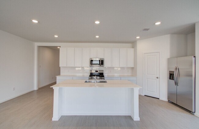 Building Photo - 26514 Foxtail Fern Dr