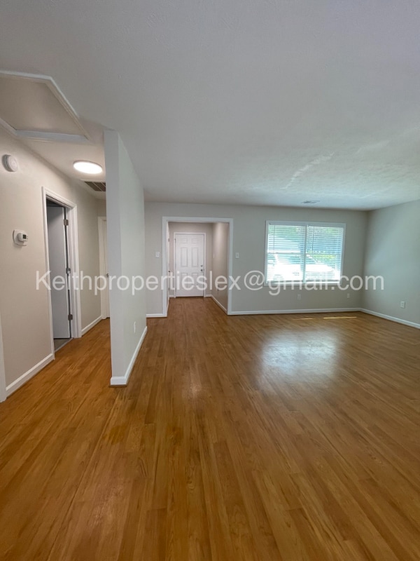 Building Photo - 2205 Overland Ct