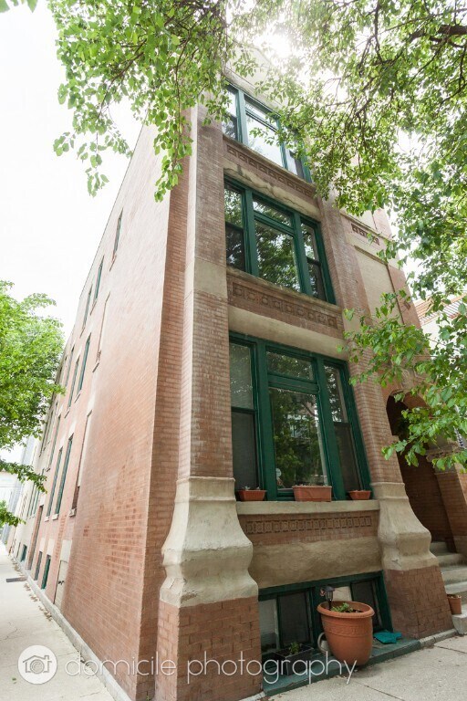Building Photo - 834 N Marshfield Ave