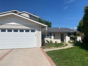 Building Photo - 48 San Jano Dr