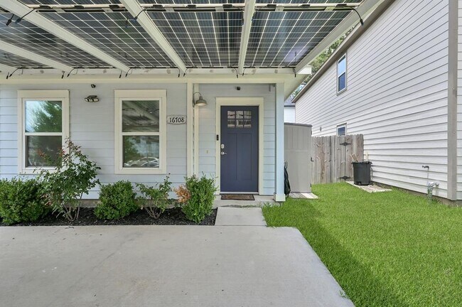 Foto del edificio - 16708 Stonefield St