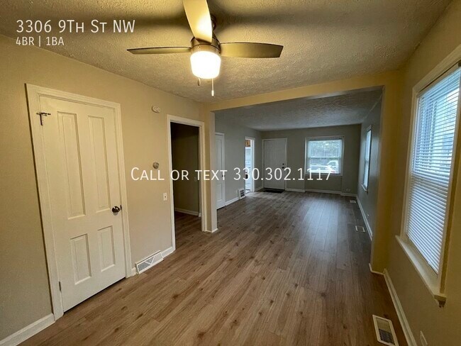Building Photo - Four bedroom one bathroom home for rent