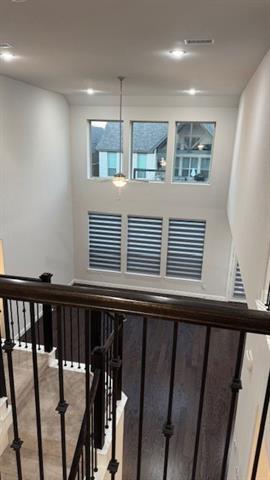 Foto del edificio - 566 Westwood Way Dr