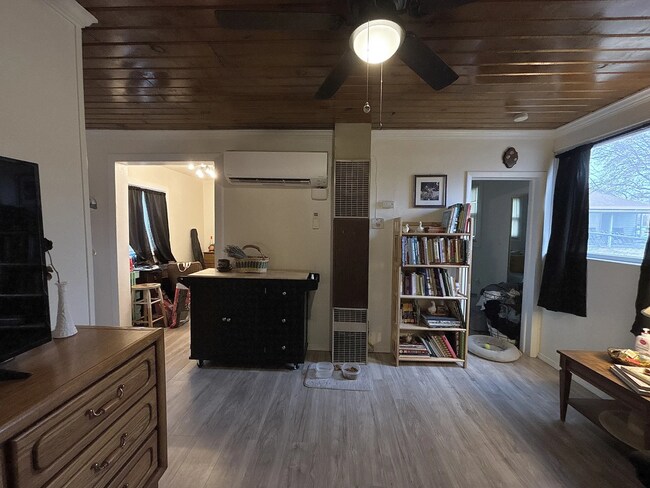 Foto del edificio - 590 N 9th E
