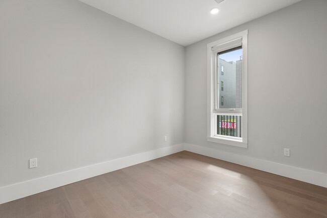 Foto del edificio - 3193 Washington St