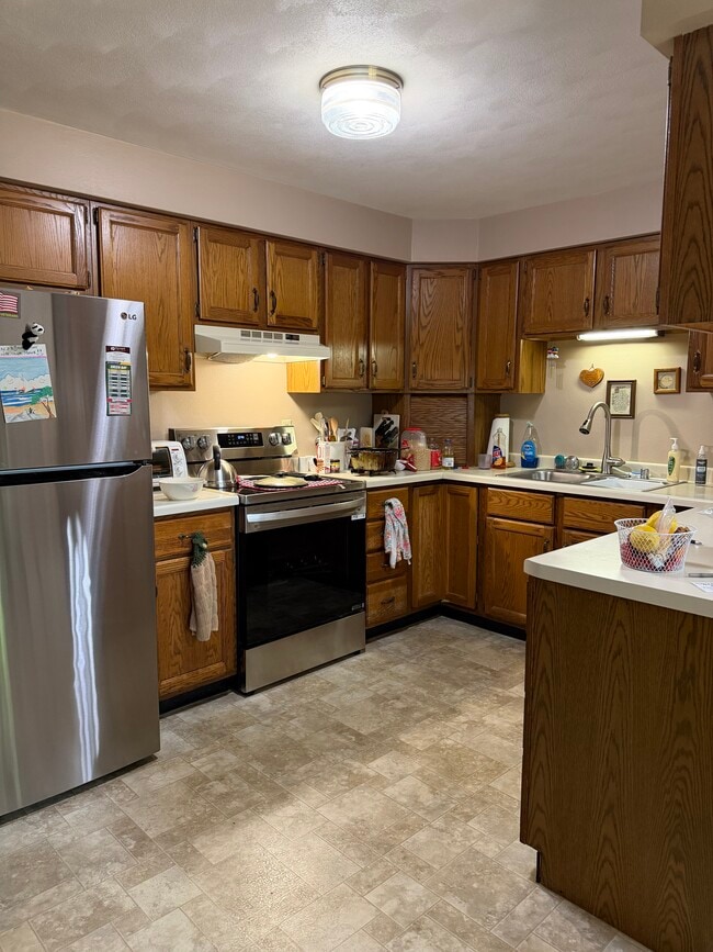 Kitche - 3419 North Marcos Lane
