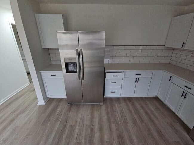 Building Photo - 821 Nela View Rd