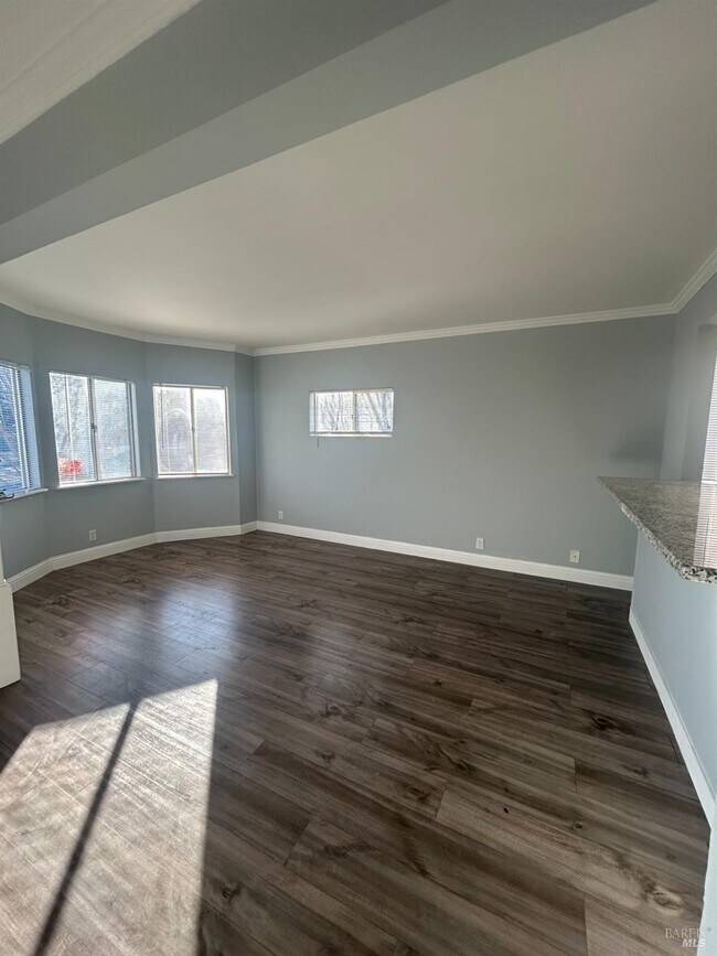 Foto del edificio - 900 Virginia St