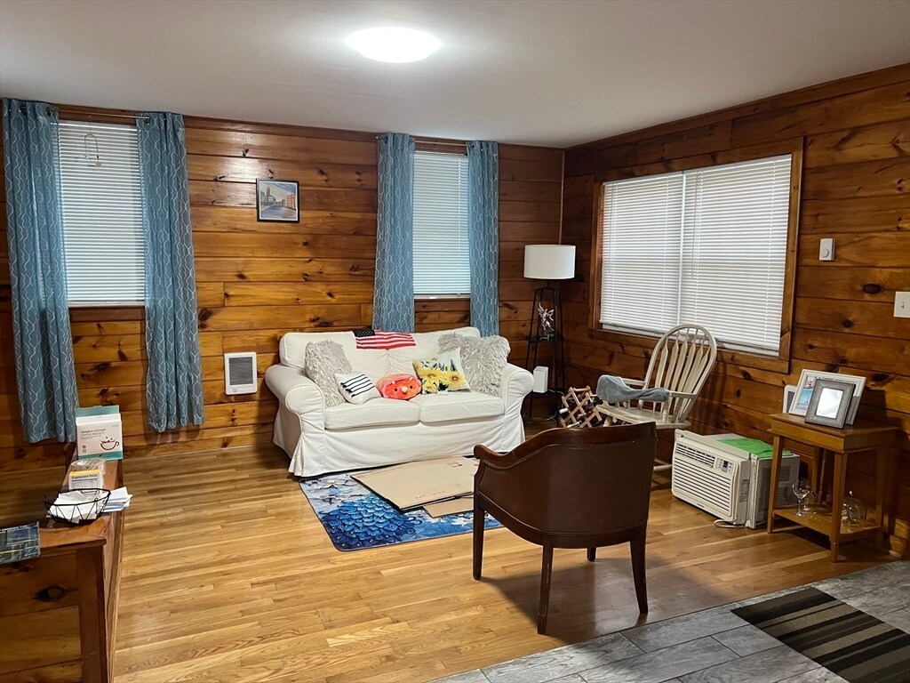 Foto del edificio - 170 Beach St