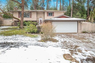 Building Photo - 3420 W Pine Hill Dr