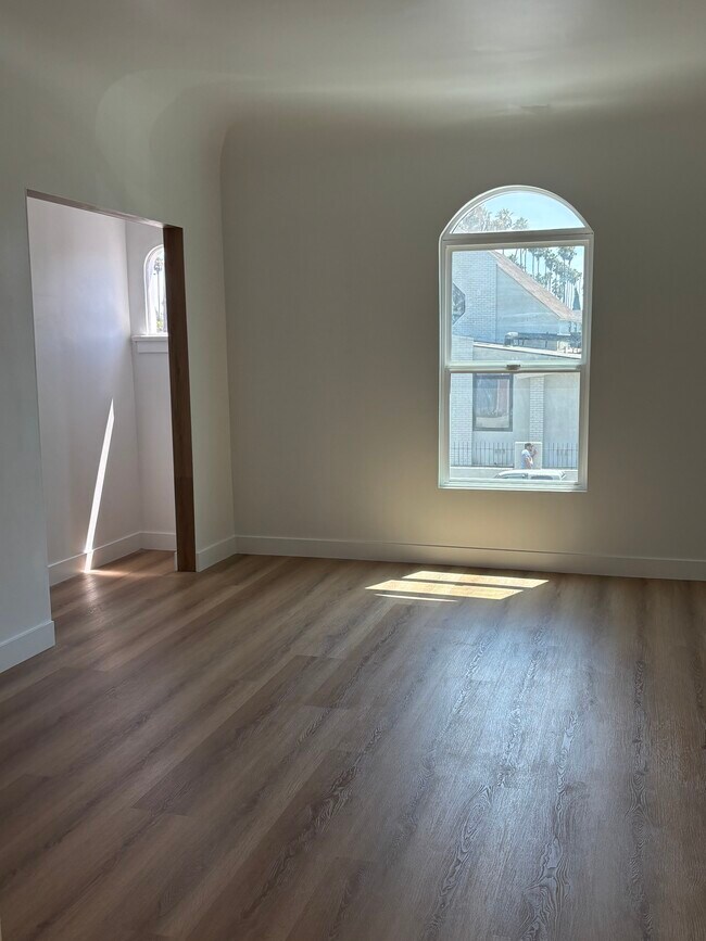 Living room at entry to apartment - 2109 1/2 W 54th St