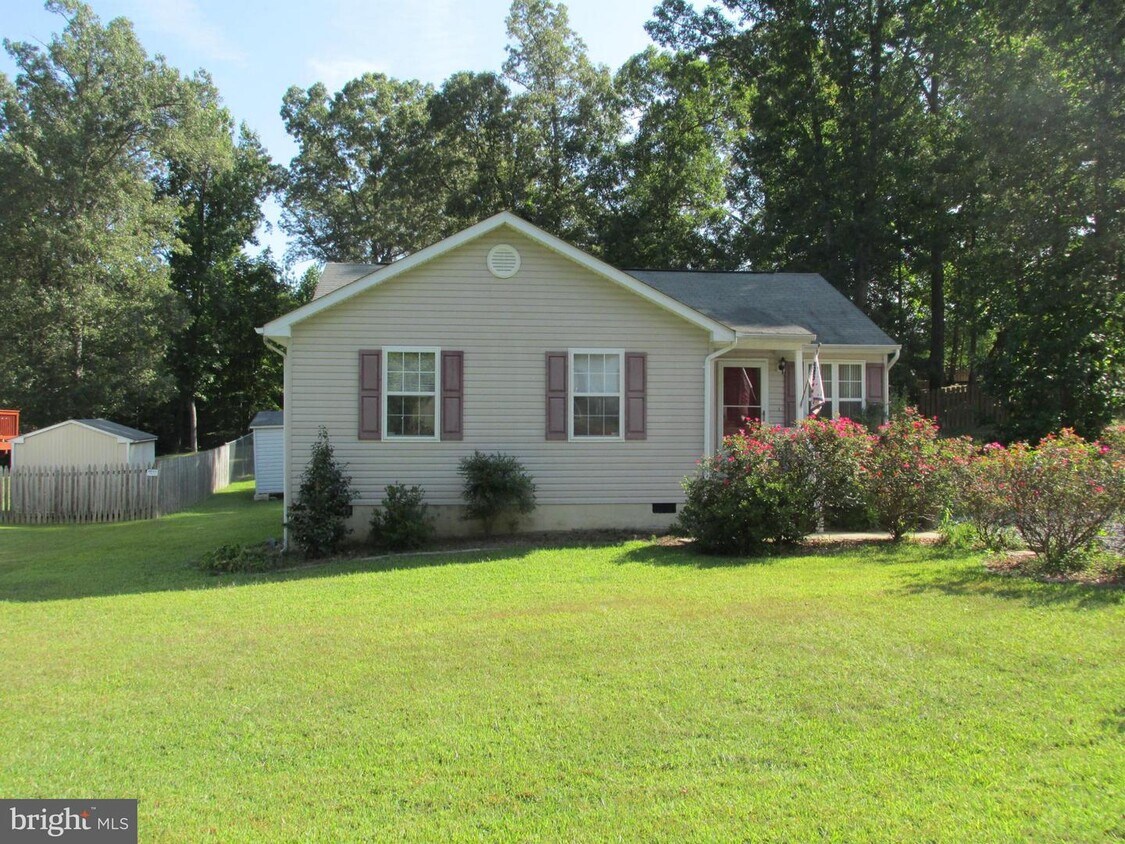 1141 Oakland Dr, King VA 22485 House Rental in King