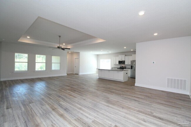 Building Photo - 10988 Coues Dr