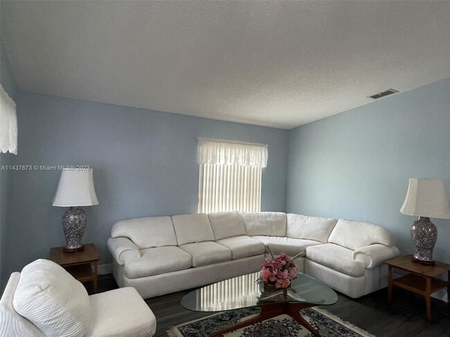 Building Photo - 1601 SW 106th Terrace