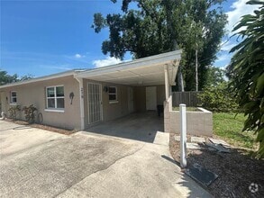 Building Photo - 218 N Cypress Way