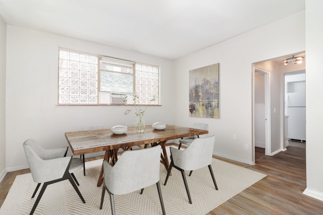 Foto del edificio - 1607 Asmann Ave