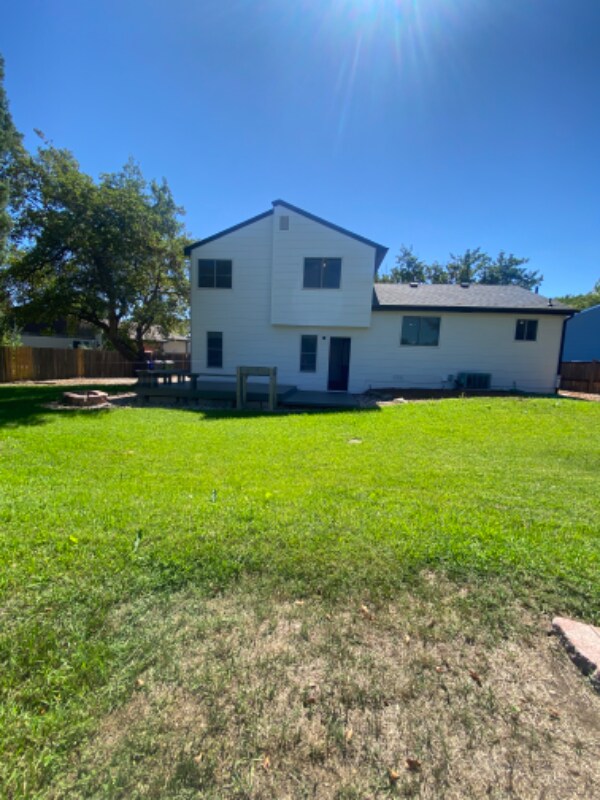 Foto del edificio - 4162 Ash Ct