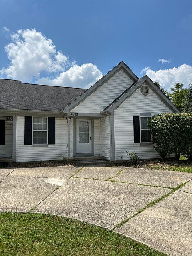 Foto principal - Beautiful 3 Bedroom Duplex with Garage