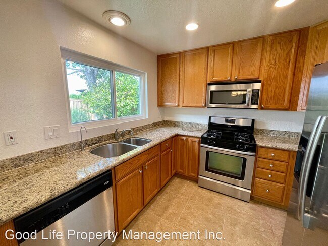 Building Photo - 3 br, 2 bath House - 10945 Evening Creek D...