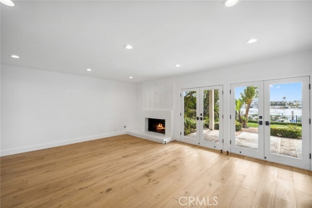 Building Photo - 2572 Bayshore Dr