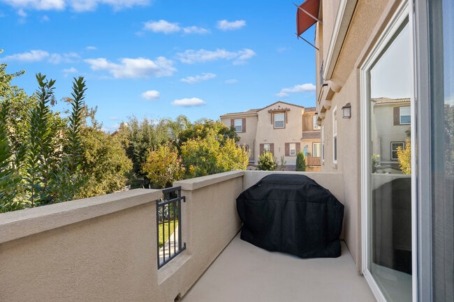 Building Photo - 31205 Strawberry Tree Ln