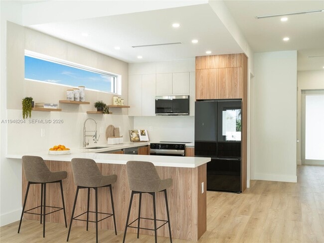 Foto del edificio - 1421 SW 24th Ct