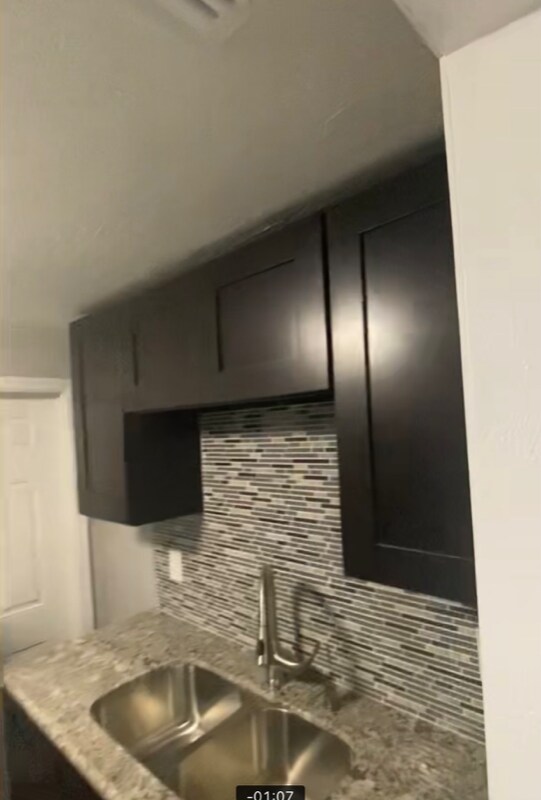 Foto del edificio - 652 NE Congress Ave