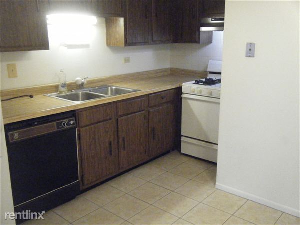 Building Photo - 8127 Waterbury Ct