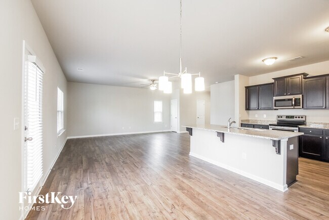 Foto del edificio - 4215 Eagle Chase Dr