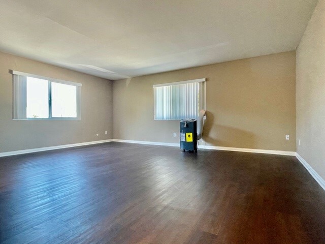 Building Photo - 970 Mission Dr