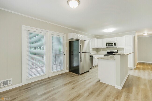 Building Photo - 225 Tamea Trail