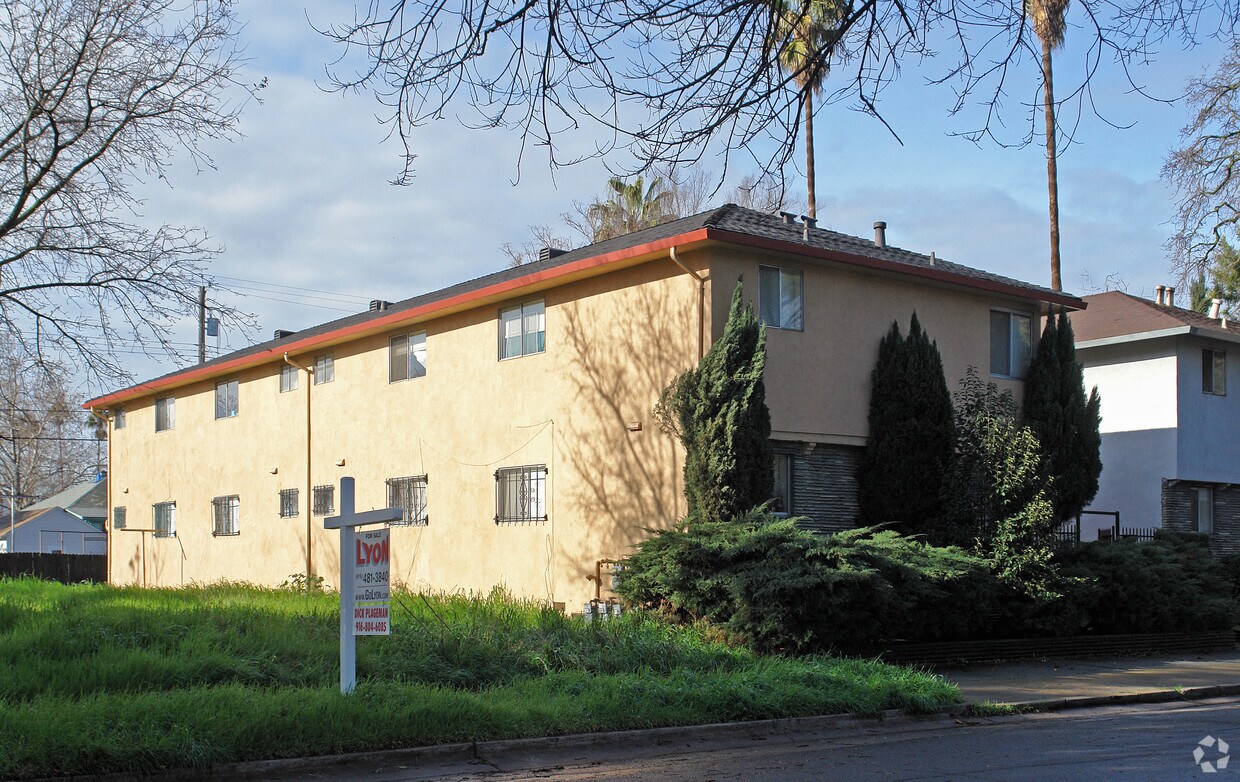 Foto del edificio - 3236 X St