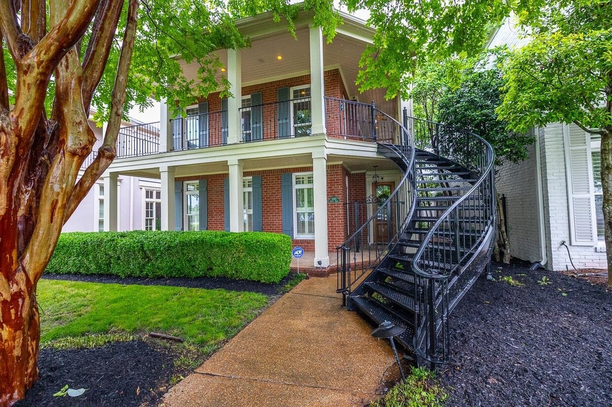 Primary Photo - 1060 Island Dr