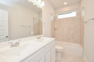 Building Photo - 9606 Snapdragon Crst Ct
