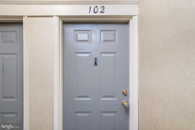 Foto del edificio - 12113 Greenway Ct