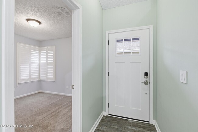 Foto del edificio - 1662 Evans Dr S