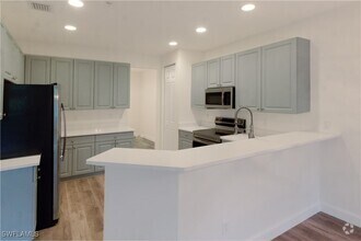 Building Photo - 1395 Mariposa Cir
