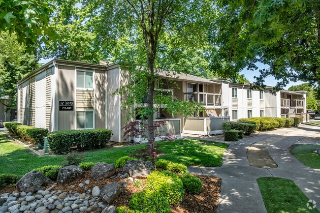Building Photo - Legacy Park Apartments
