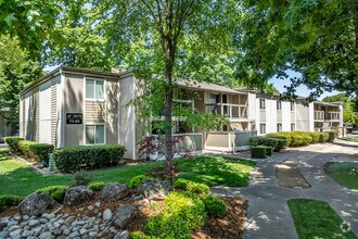 Building Photo - Legacy Park Apartments