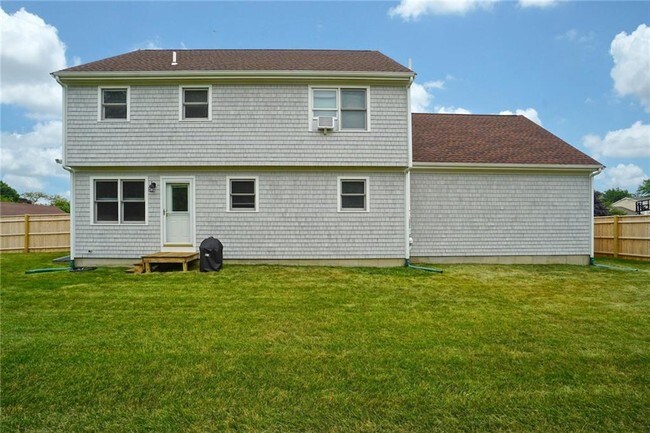 Building Photo - 160 Canonchet Dr