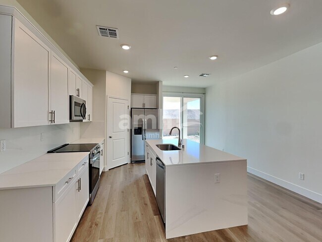 Foto del edificio - 826 English Primrose St