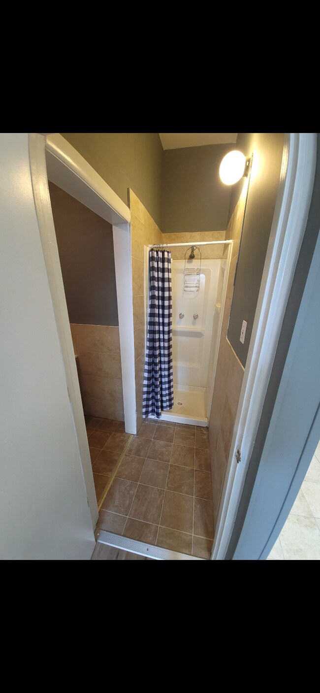 Building Photo - 8906 W Chester Pike