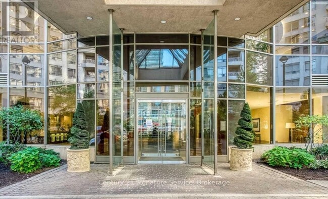 Building Photo - 3880 Duke of York Blvd