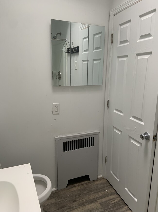 Bathroom - 2251 Longshore Ave