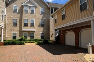 Building Photo - 5812 Wyndham Cir